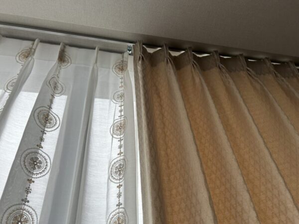 刺繍入りレースカーテン 高層マンション 大開放窓