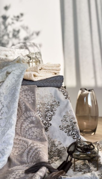 カーテン 刺繍生地 ゴージャス