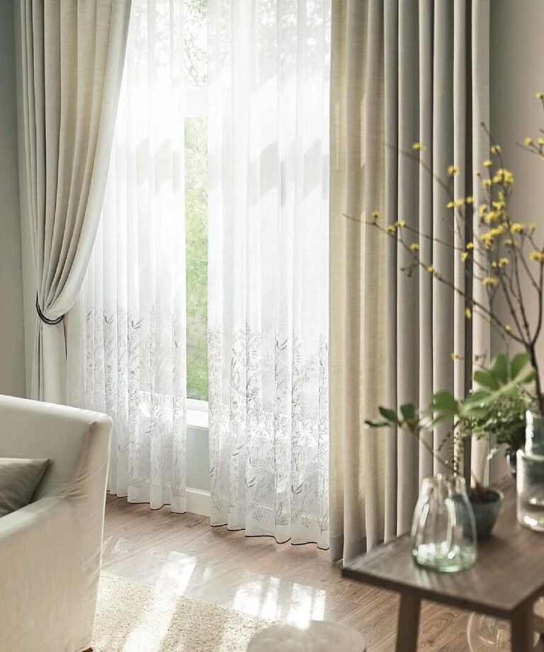 窓周り カーテン