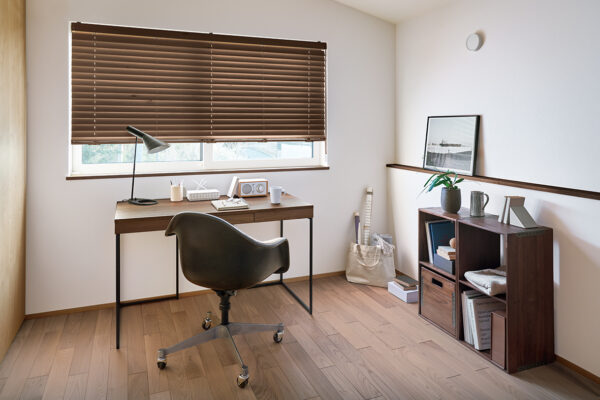 窓周り ウッドブラインド 